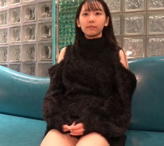 ASIA-102 メンズエステマッサージ（エロなし）の本場韓国で部屋に呼んだマッサージ嬢にデカチ○コ見せつけセッ